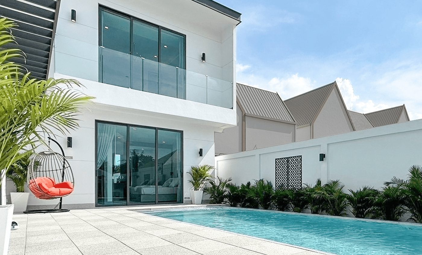 Layan Chak Nok villa facade with private pool